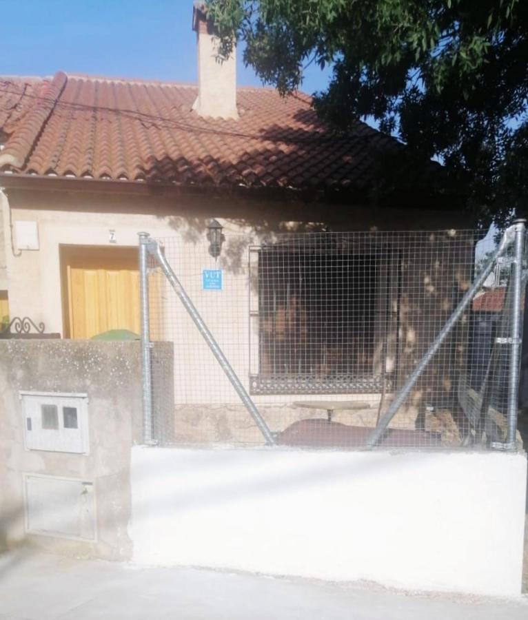 Casa De Los Abuelos Ortigosa del Monte Exterior foto